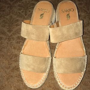 Sandals S a RTO brand new